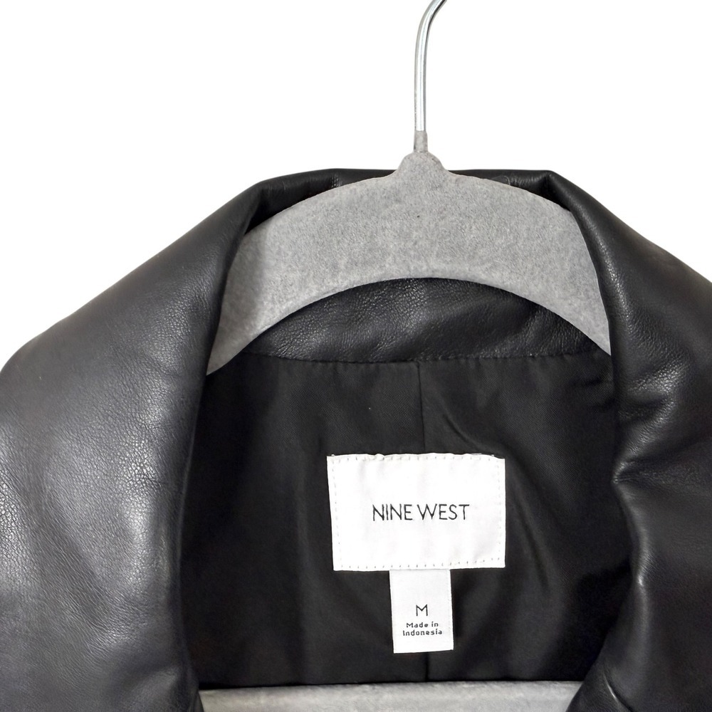 Nine West Women's Black Faux Leather Blazer Jacket Size M Mid-Length Button - Picture 3 of 6